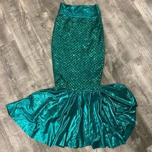 High Waist Green Metallic Mermaid scale skirt, stretchy spandex material